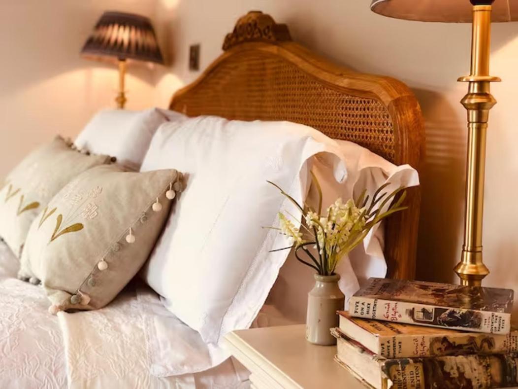 Pass The Keys Old Beams Luxury Style & Comfort In Town Centre Бэйквэлл Экстерьер фото